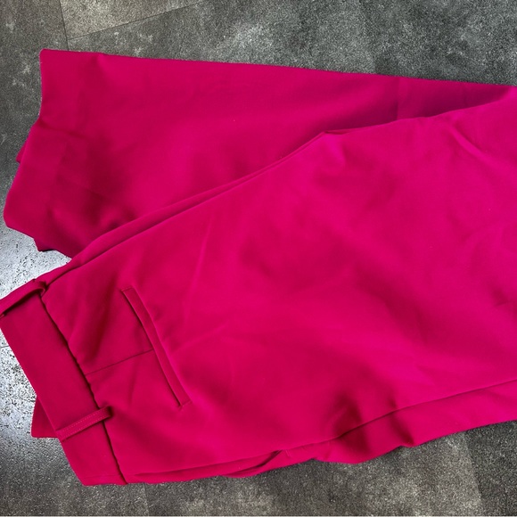 Fuchsia Tailoring Set - Picture 4 of 7